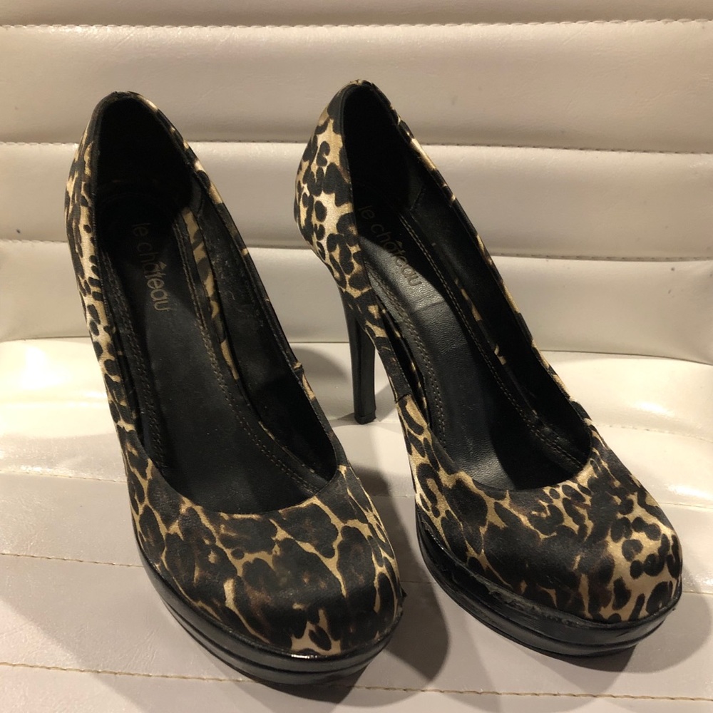 LE CHATEAU cheetah heels!